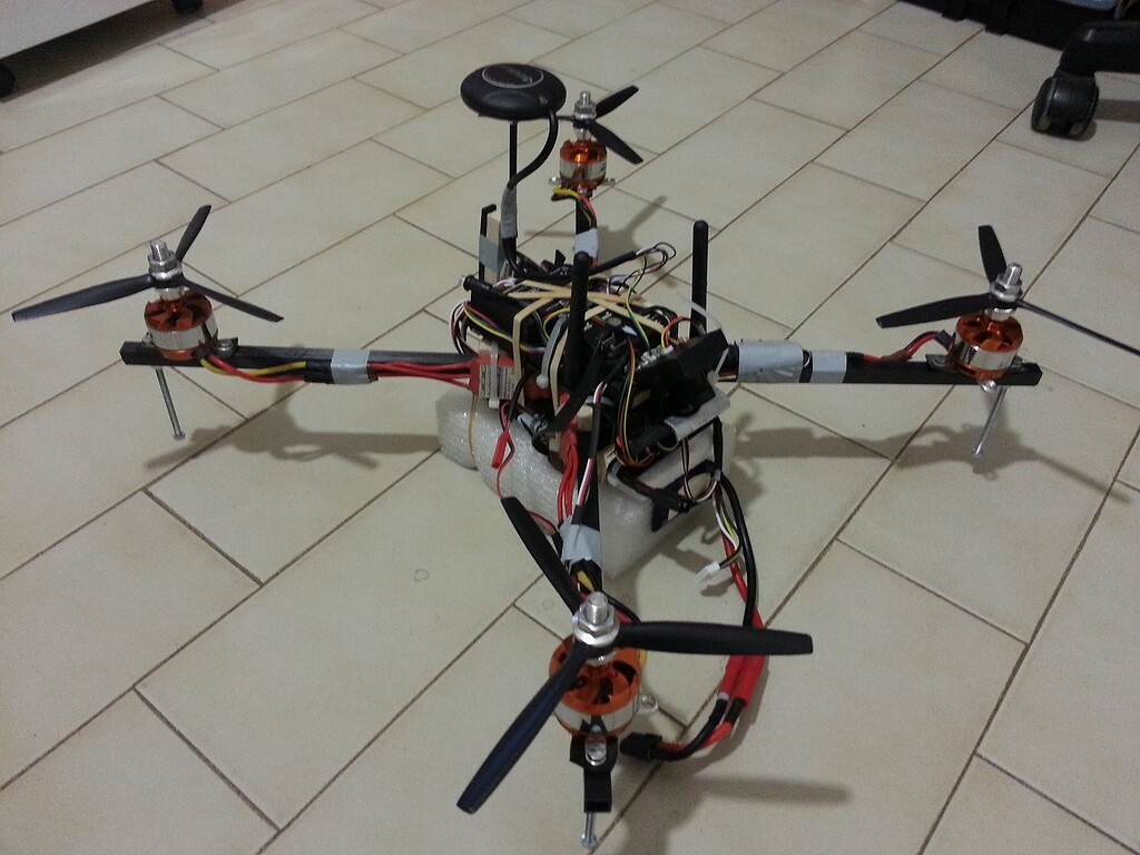 Roll and pitch oscillations then crash Copter 3.3 ArduPilot